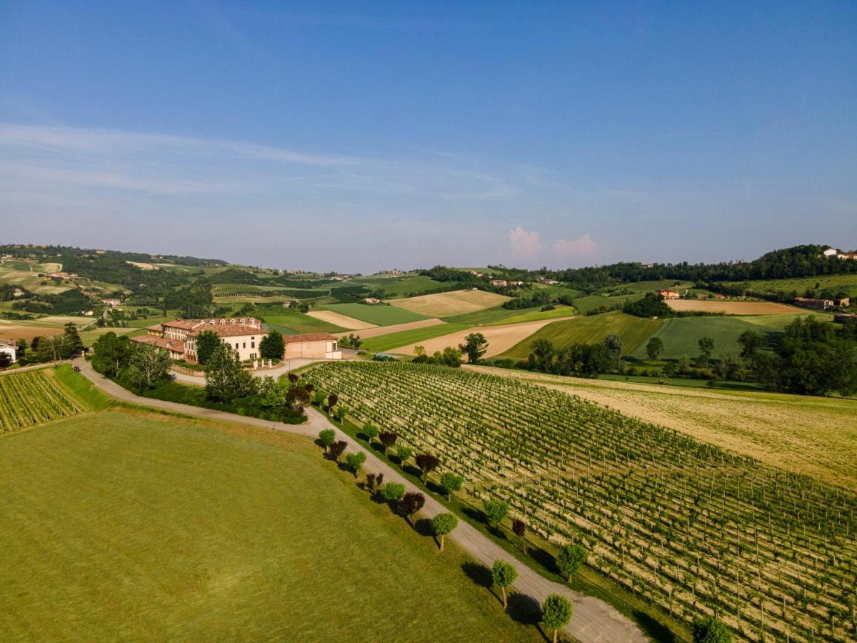 Spinerola Hotel in Cascina&Restaurant UvaSpina Moncalvo Esterno foto