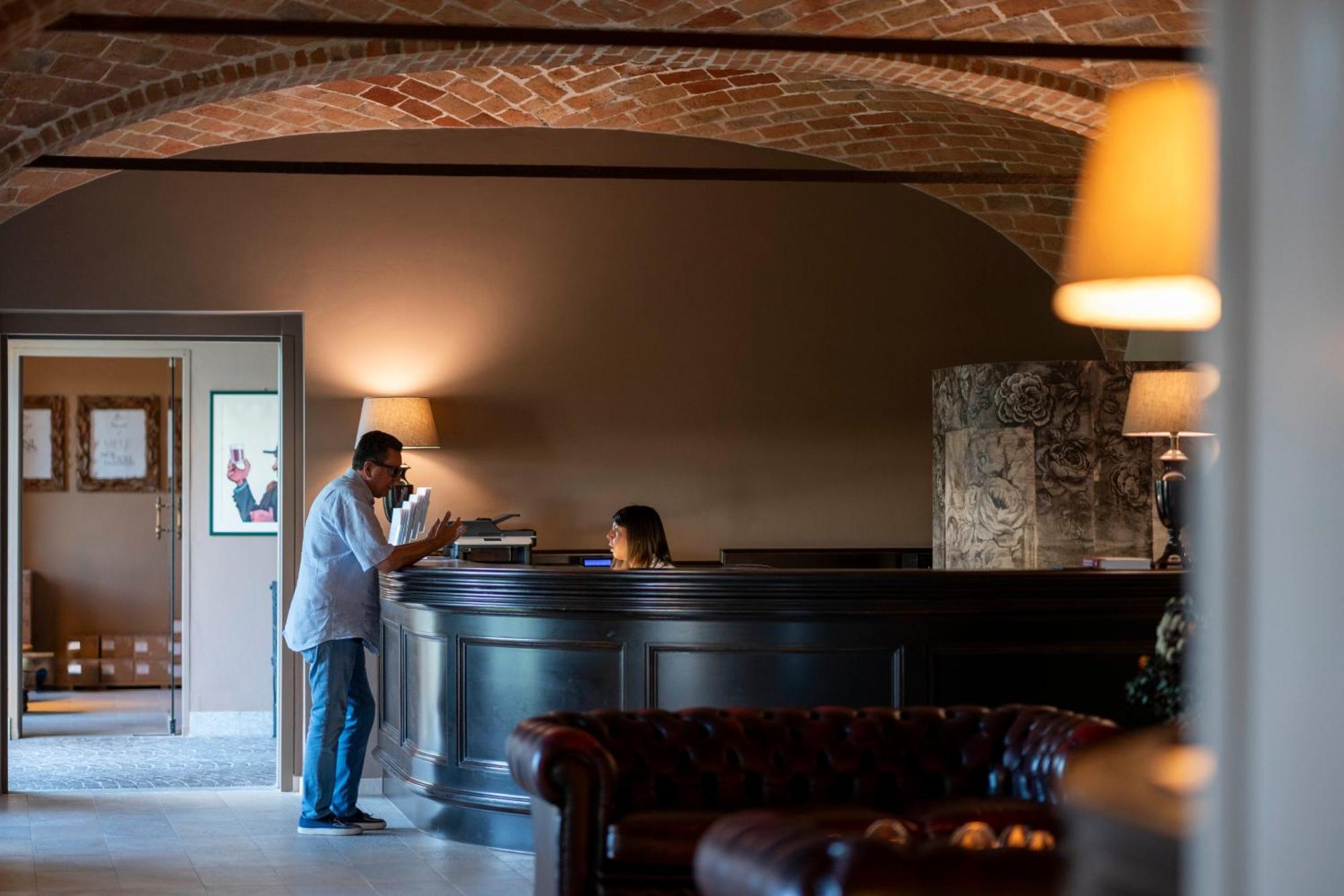 Spinerola Hotel in Cascina&Restaurant UvaSpina Moncalvo Esterno foto