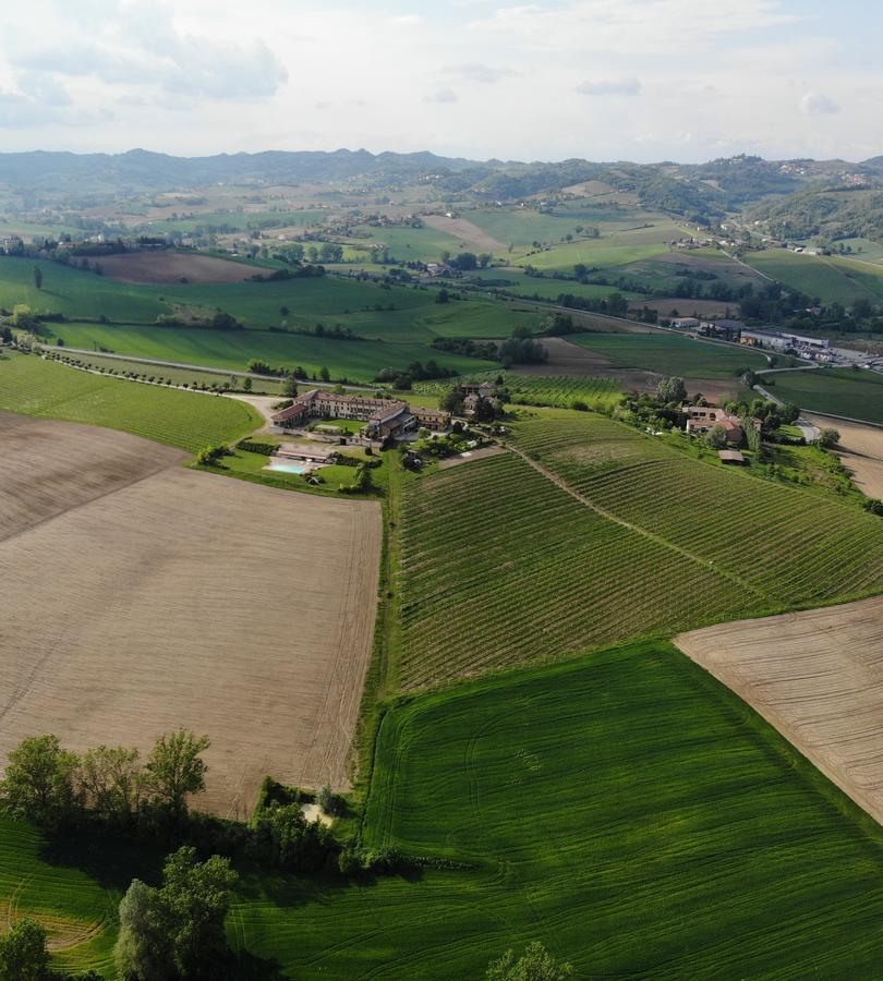 Spinerola Hotel in Cascina&Restaurant UvaSpina Moncalvo Esterno foto